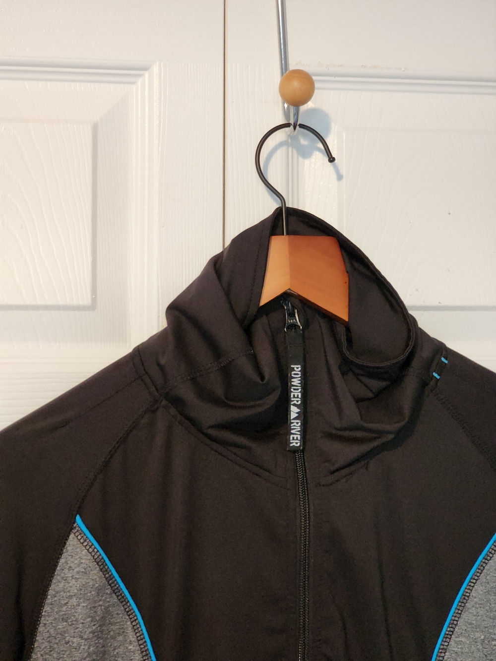 Powder River Black & Gray Women’s Softshell Jacket with Blue Trim Size Large - Picture 9 of 16
